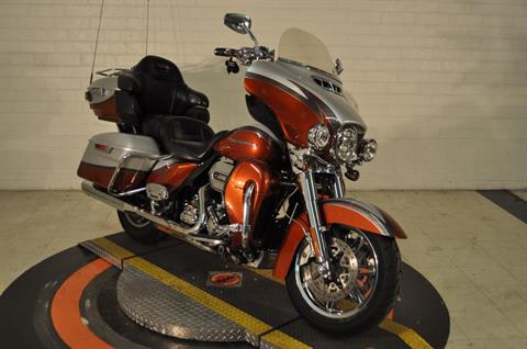 2014 Harley-Davidson CVO™ Limited in Winston Salem, North Carolina - Photo 2