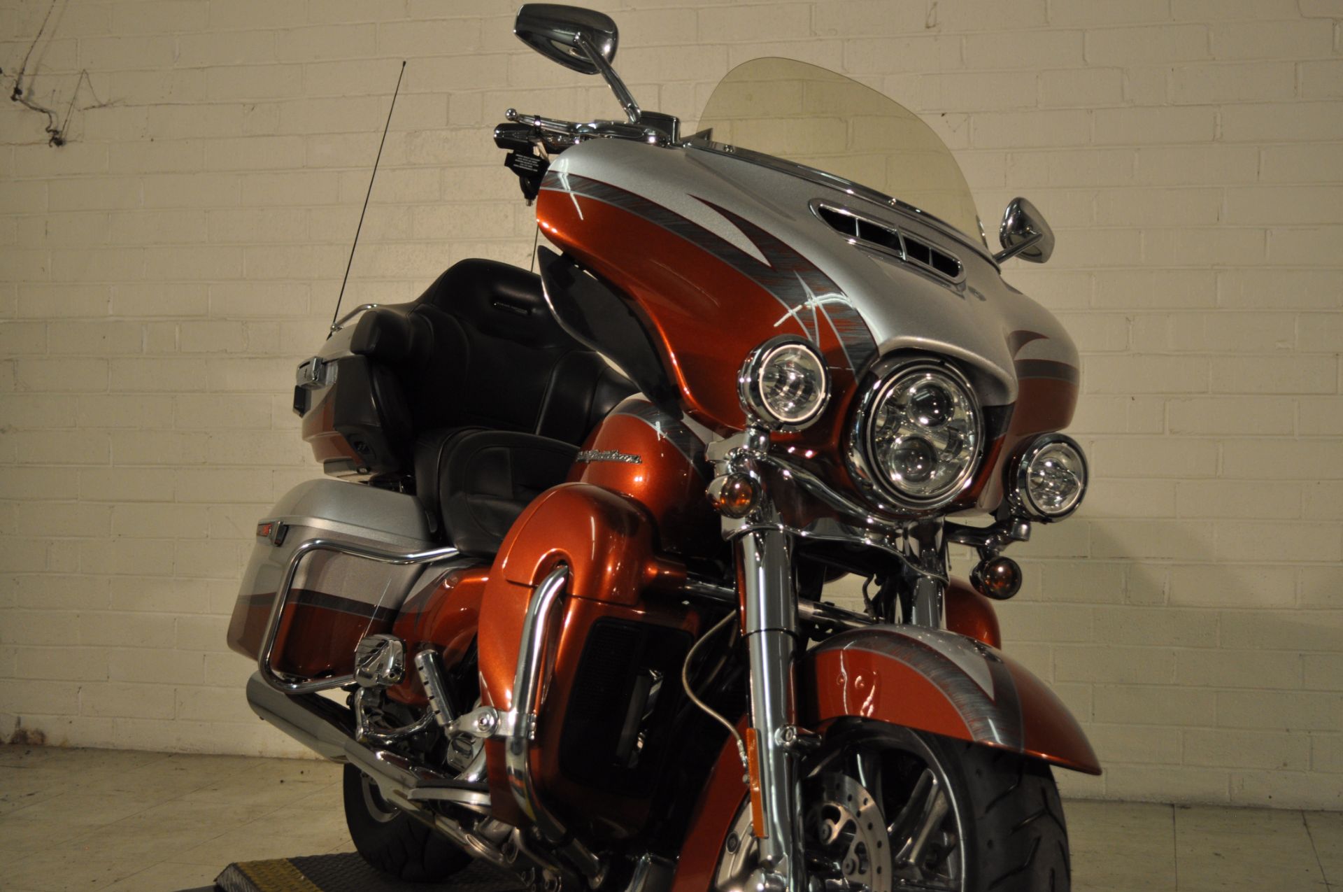 2014 Harley-Davidson CVO™ Limited in Winston Salem, North Carolina - Photo 3