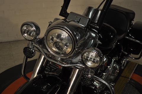 2012 Harley-Davidson Road King® Classic in Winston Salem, North Carolina - Photo 21