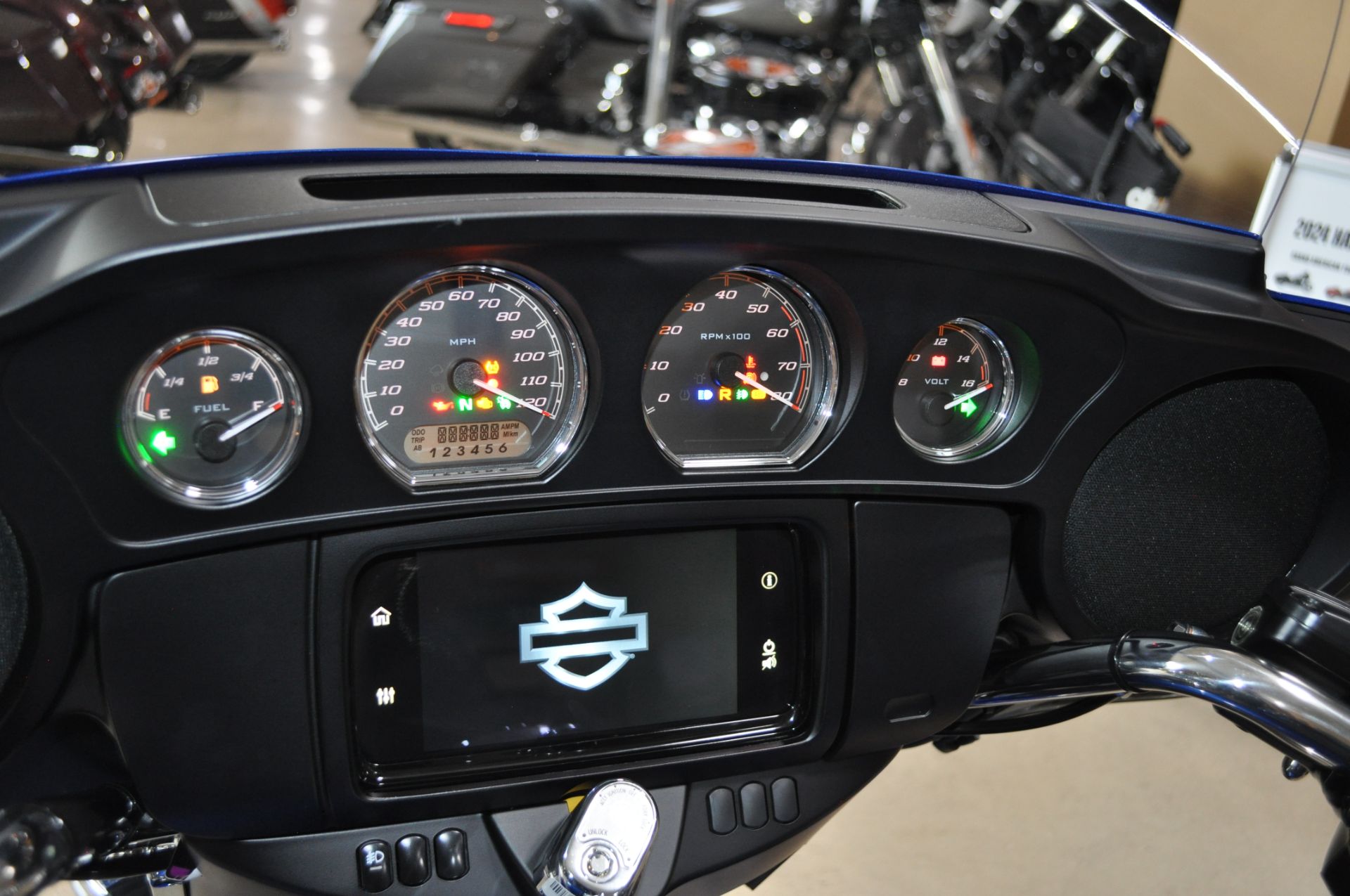 2024 Harley-Davidson Tri Glide® Ultra in Winston Salem, North Carolina - Photo 5