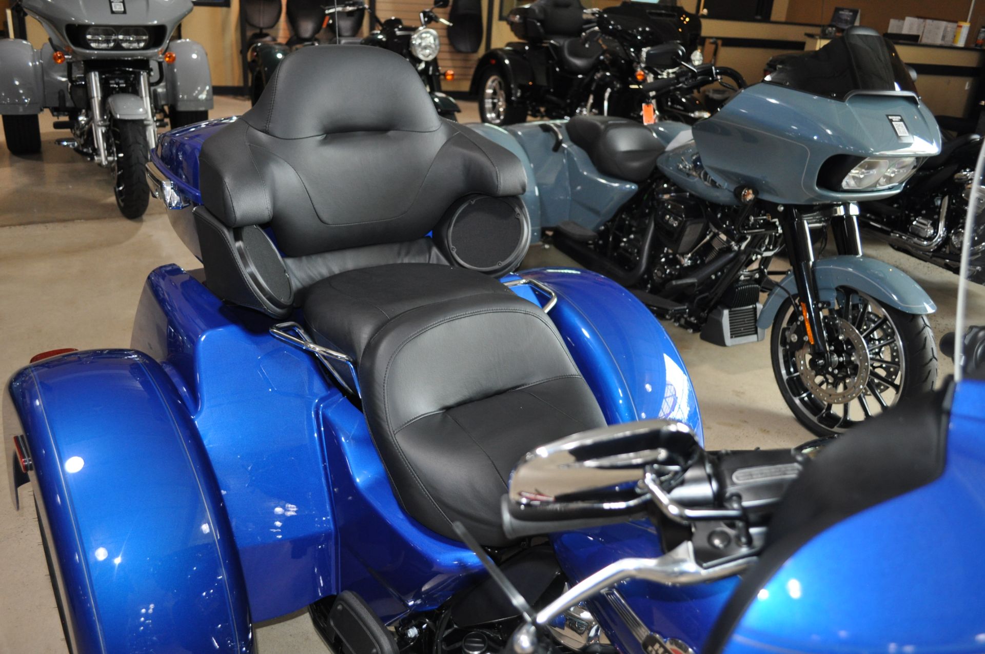 2024 Harley-Davidson Tri Glide® Ultra in Winston Salem, North Carolina - Photo 7