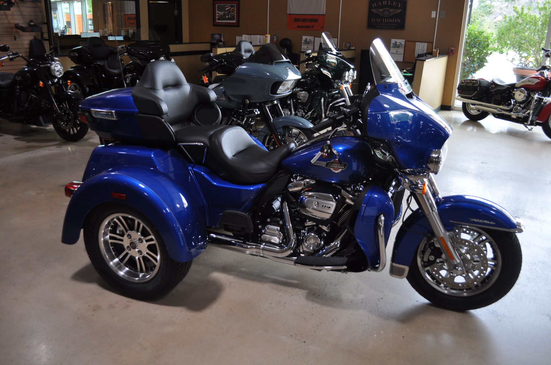 2024 Harley-Davidson Tri Glide® Ultra in Winston Salem, North Carolina - Photo 10