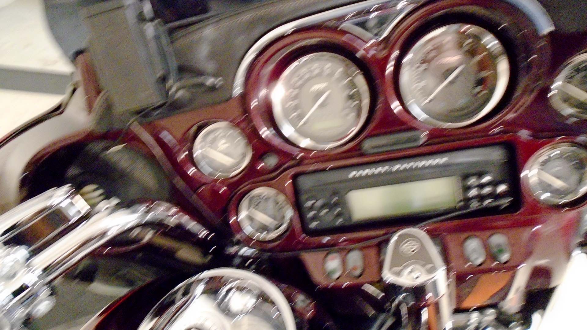 2013 Harley-Davidson CVO™ Ultra Classic® Electra Glide® in Winston Salem, North Carolina - Photo 20
