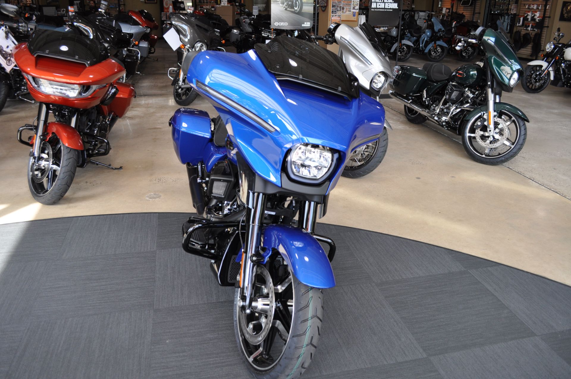 2024 Harley-Davidson Street Glide® in Winston Salem, North Carolina - Photo 19