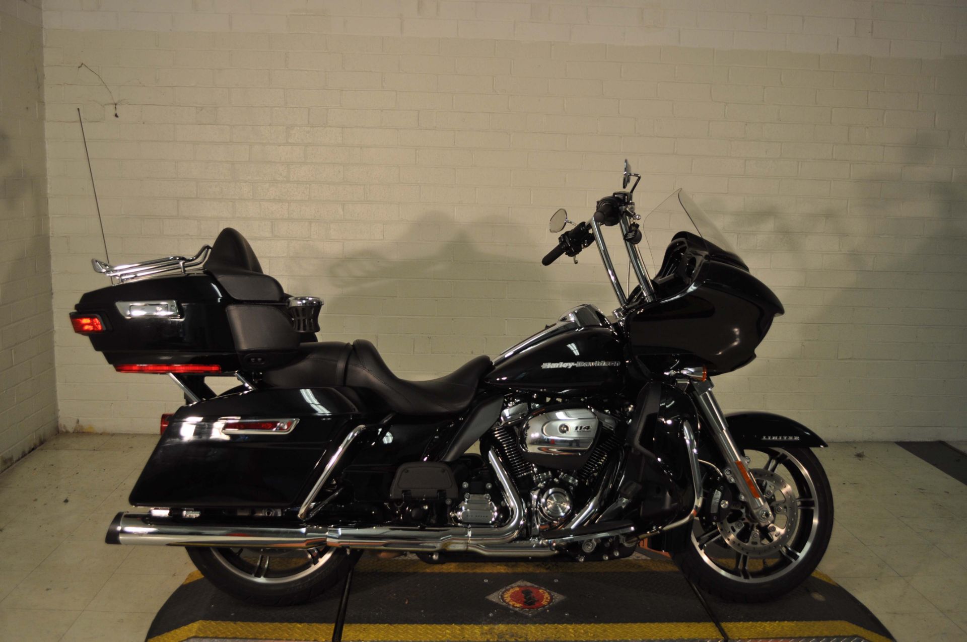 2021 Harley-Davidson Road Glide® Limited in Winston Salem, North Carolina - Photo 1