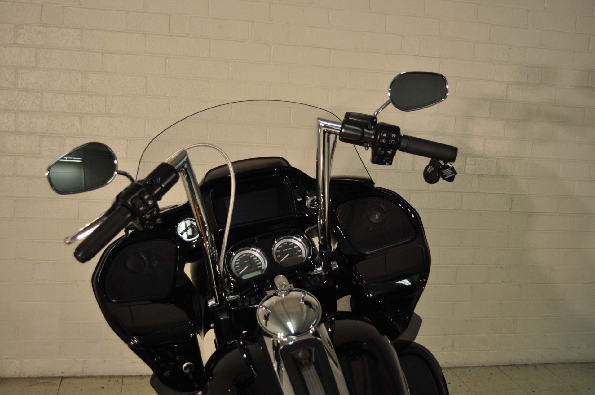 2021 Harley-Davidson Road Glide® Limited in Winston Salem, North Carolina - Photo 21