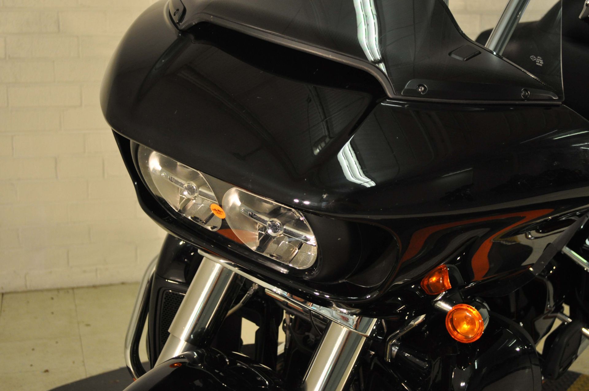 2021 Harley-Davidson Road Glide® Limited in Winston Salem, North Carolina - Photo 9