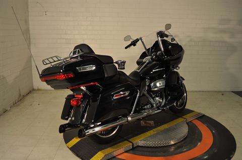 2021 Harley-Davidson Road Glide® Limited in Winston Salem, North Carolina - Photo 3