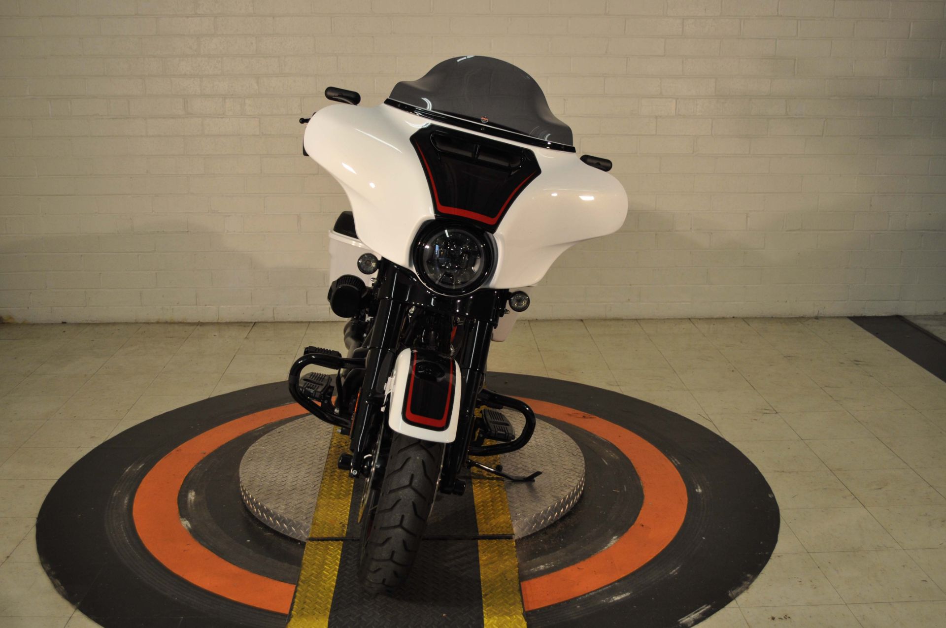 2021 Harley-Davidson CVO™ Street Glide® in Winston Salem, North Carolina - Photo 7