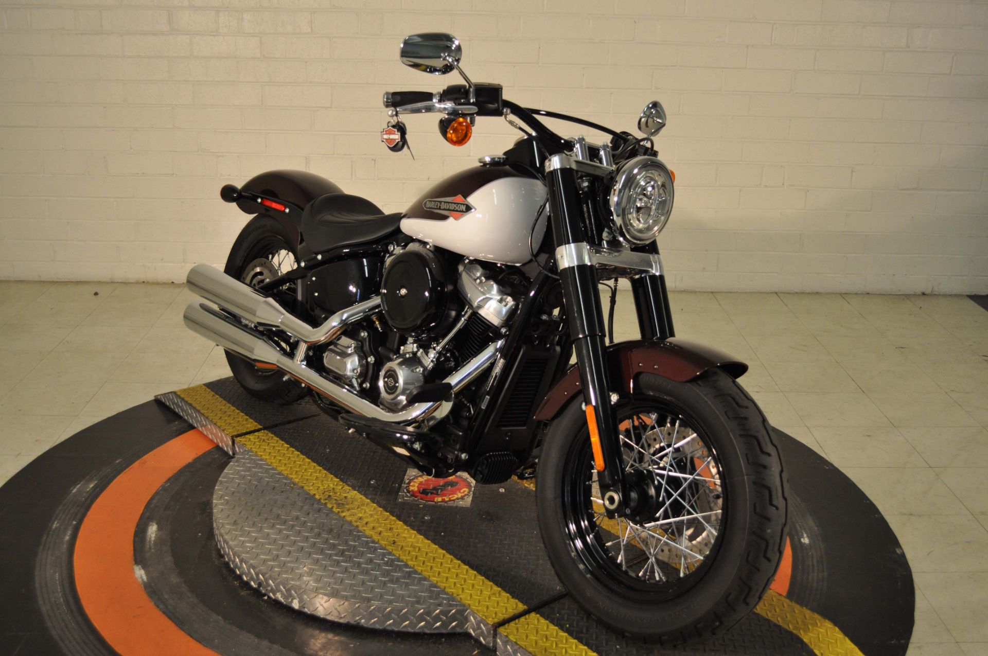 2021 Harley-Davidson Softail Slim® in Winston Salem, North Carolina - Photo 9