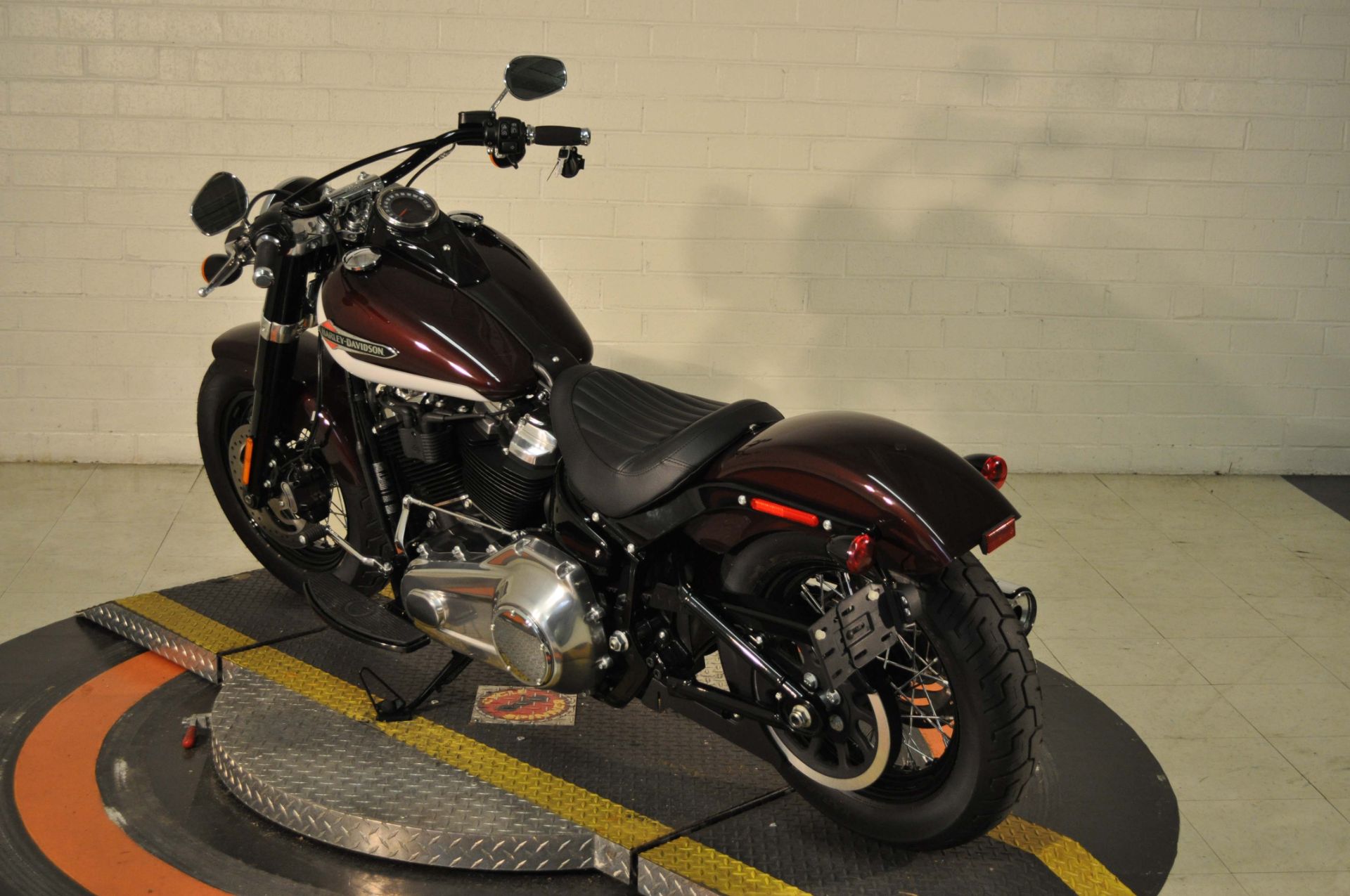 2021 Harley-Davidson Softail Slim® in Winston Salem, North Carolina - Photo 4