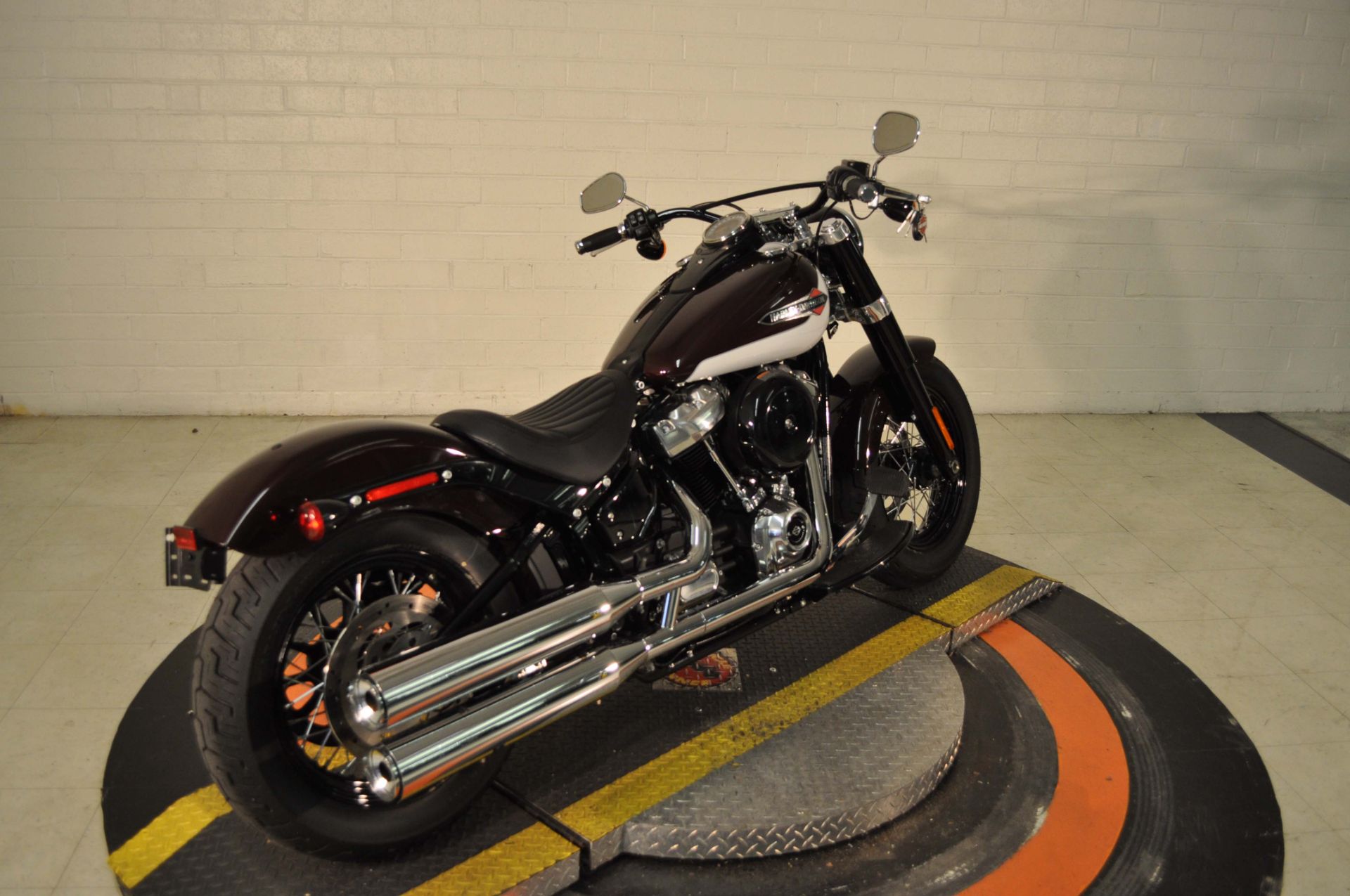 2021 Harley-Davidson Softail Slim® in Winston Salem, North Carolina - Photo 2