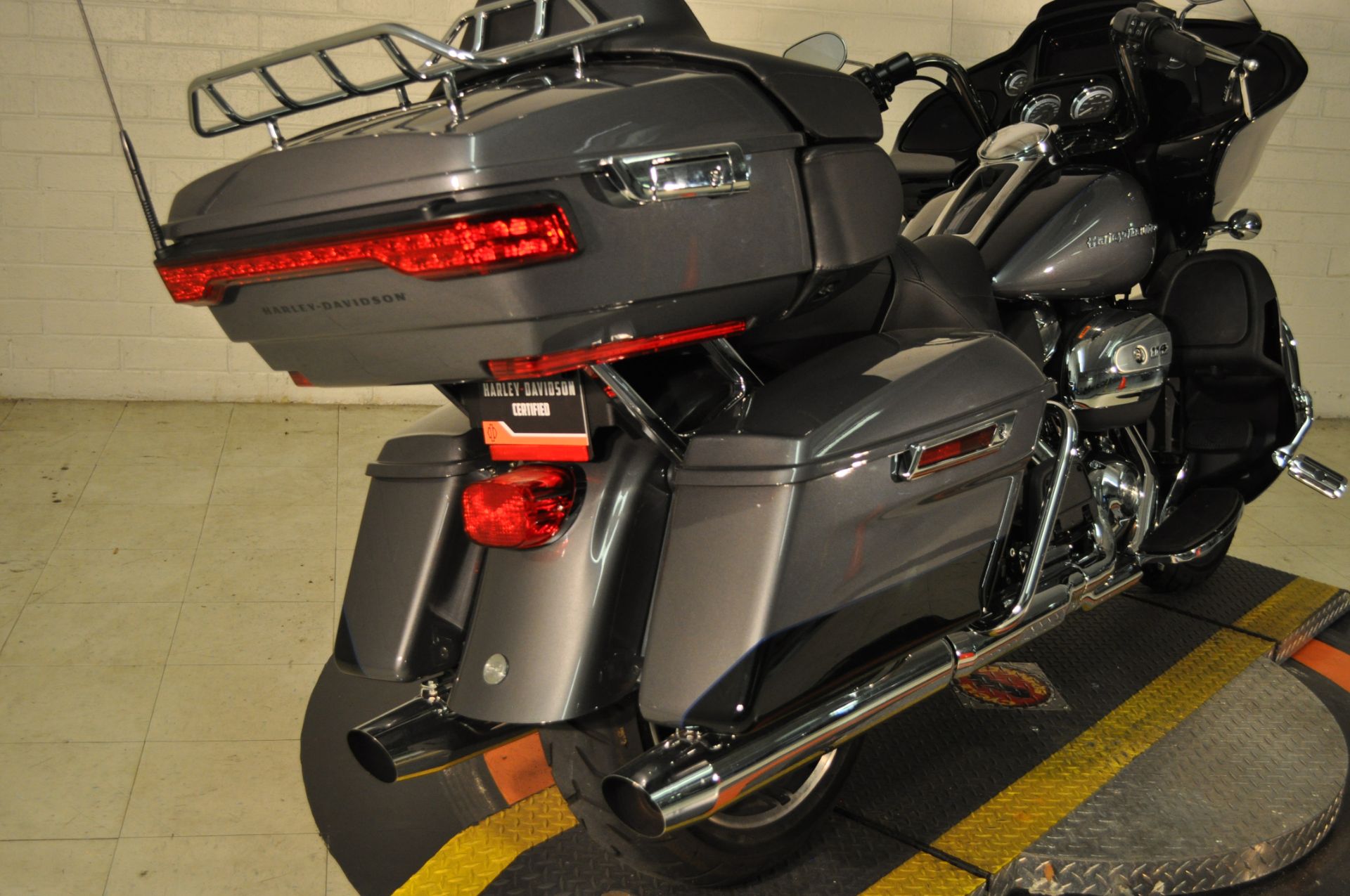 2022 Harley-Davidson Road Glide® Limited in Winston Salem, North Carolina - Photo 10