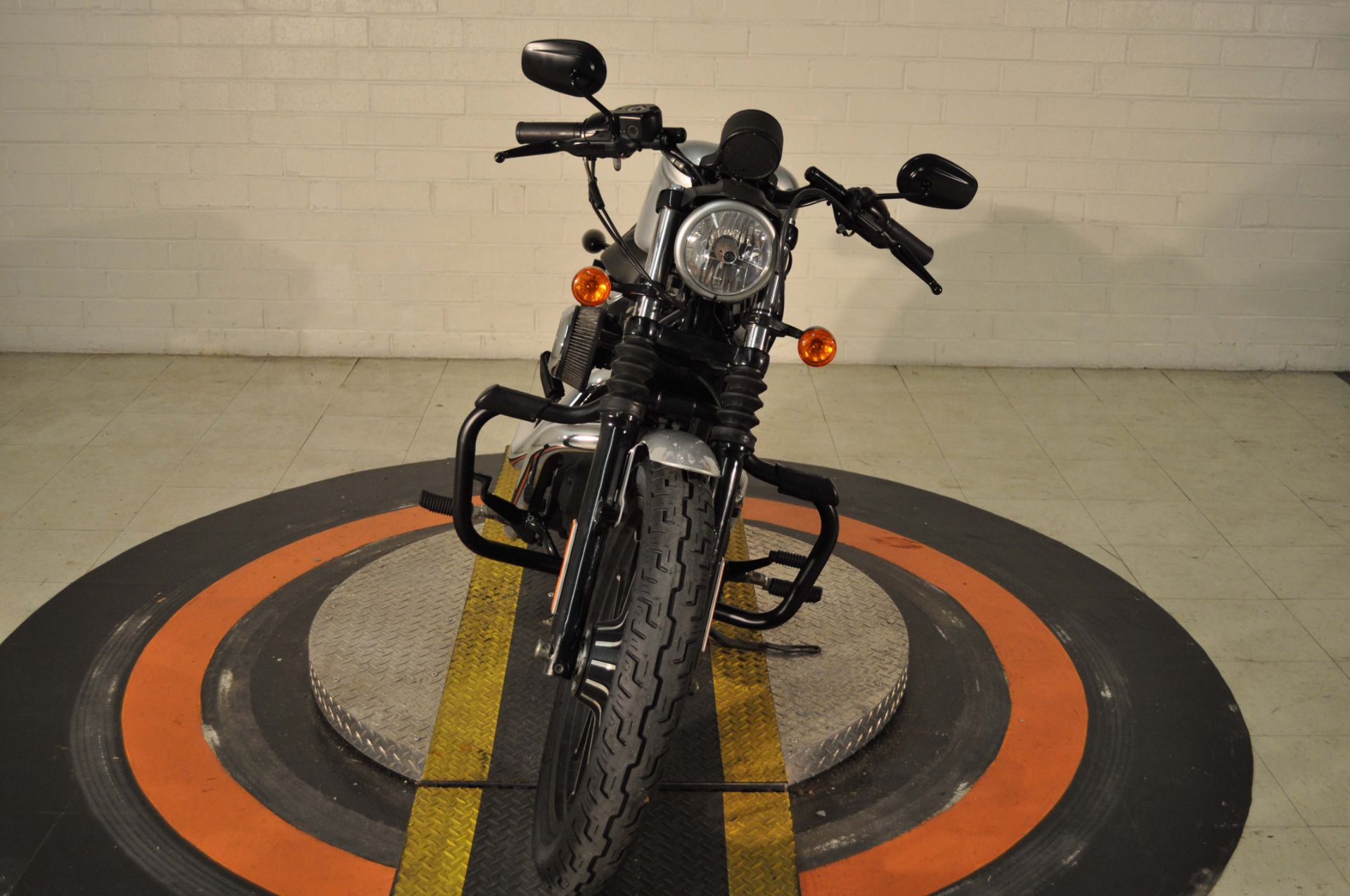 2015 Harley-Davidson Iron 883™ in Winston Salem, North Carolina - Photo 8