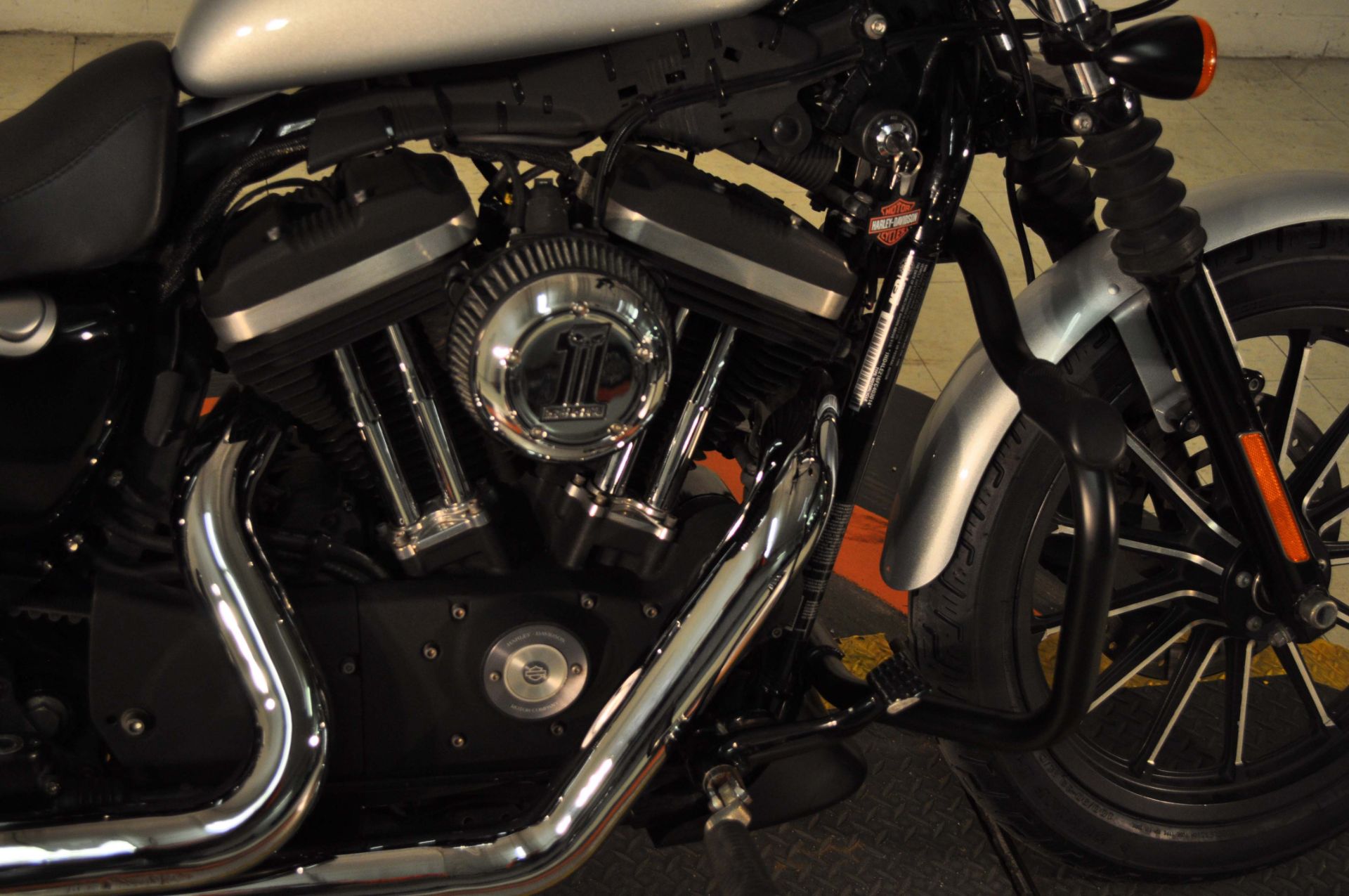 2015 Harley-Davidson Iron 883™ in Winston Salem, North Carolina - Photo 21