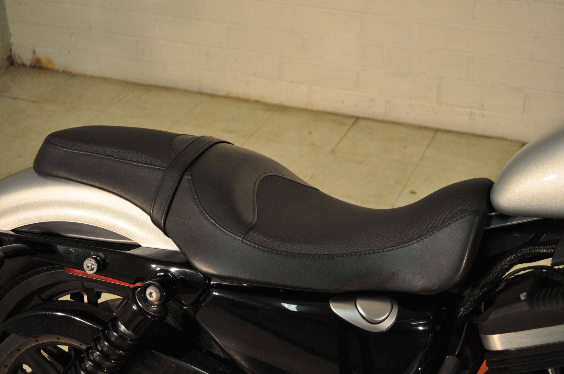 2015 Harley-Davidson Iron 883™ in Winston Salem, North Carolina - Photo 22
