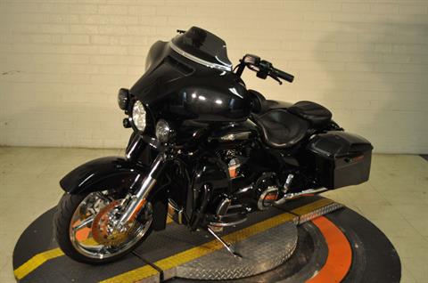 2015 Harley-Davidson CVO™ Street Glide® in Winston Salem, North Carolina - Photo 6