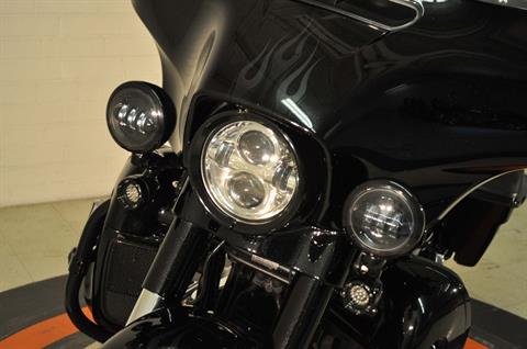 2015 Harley-Davidson CVO™ Street Glide® in Winston Salem, North Carolina - Photo 7