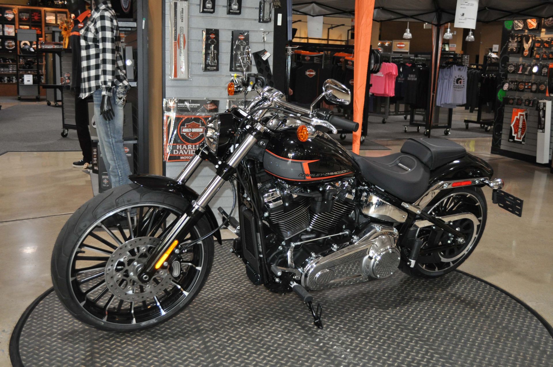2023 Harley-Davidson Breakout® in Winston Salem, North Carolina - Photo 1