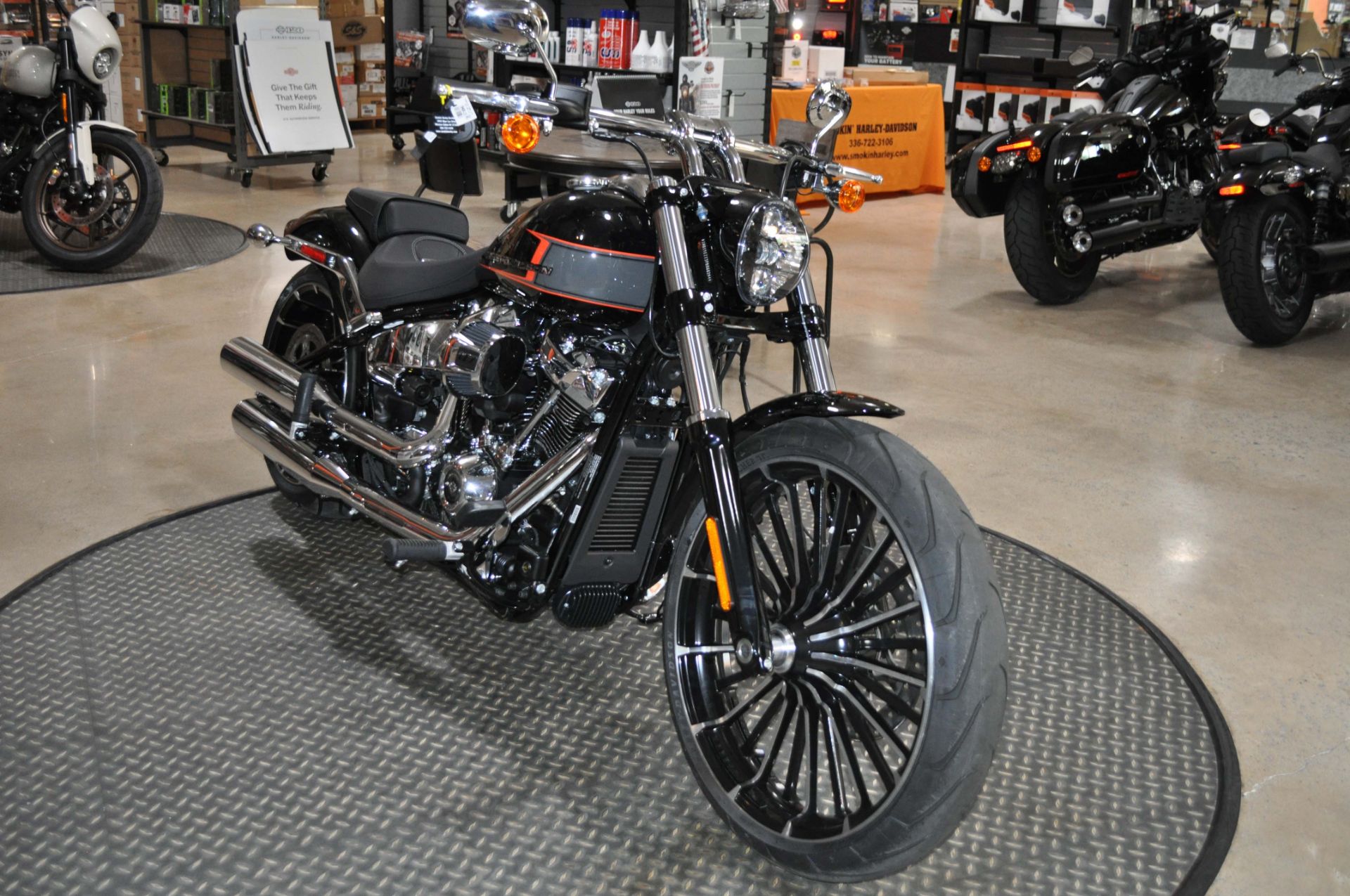 2023 Harley-Davidson Breakout® in Winston Salem, North Carolina - Photo 3