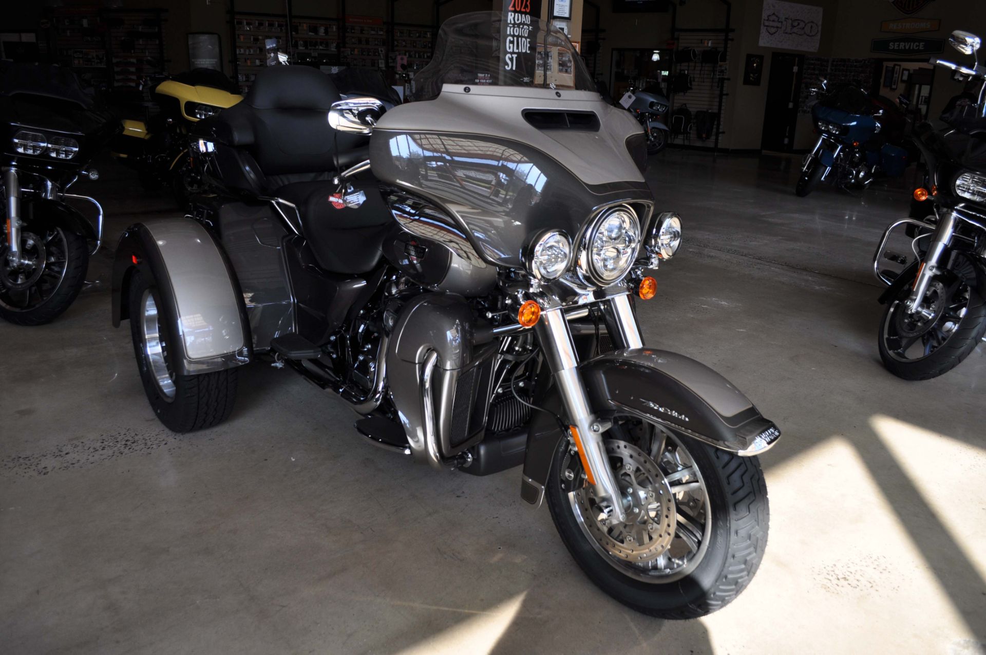 2023 Harley-Davidson Tri Glide® Ultra in Winston Salem, North Carolina - Photo 1