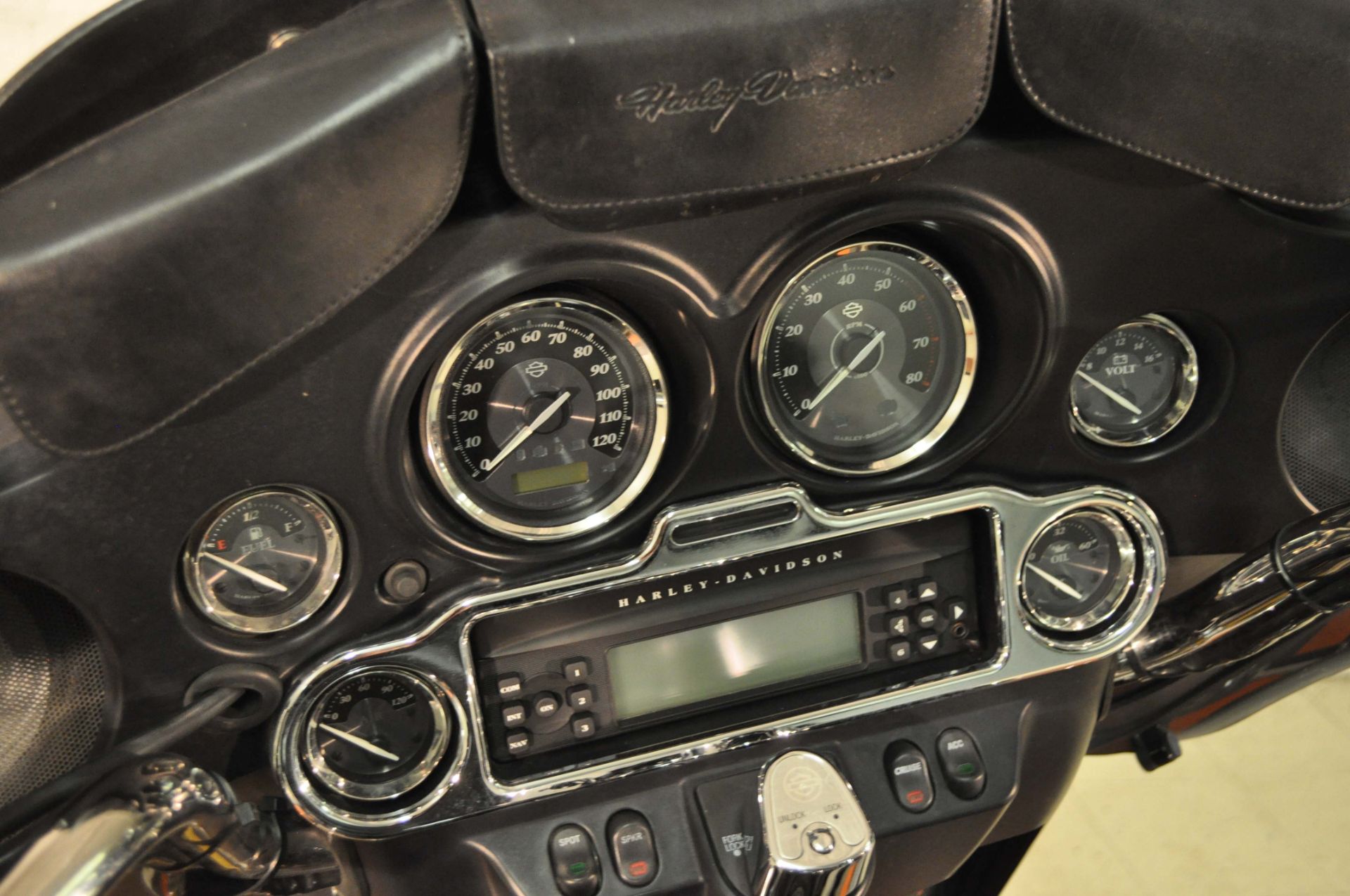 2013 Harley-Davidson Electra Glide® Ultra Limited in Winston Salem, North Carolina - Photo 21