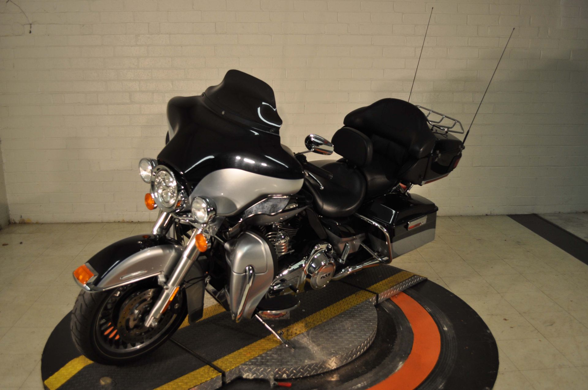 2013 Harley-Davidson Electra Glide® Ultra Limited in Winston Salem, North Carolina - Photo 6