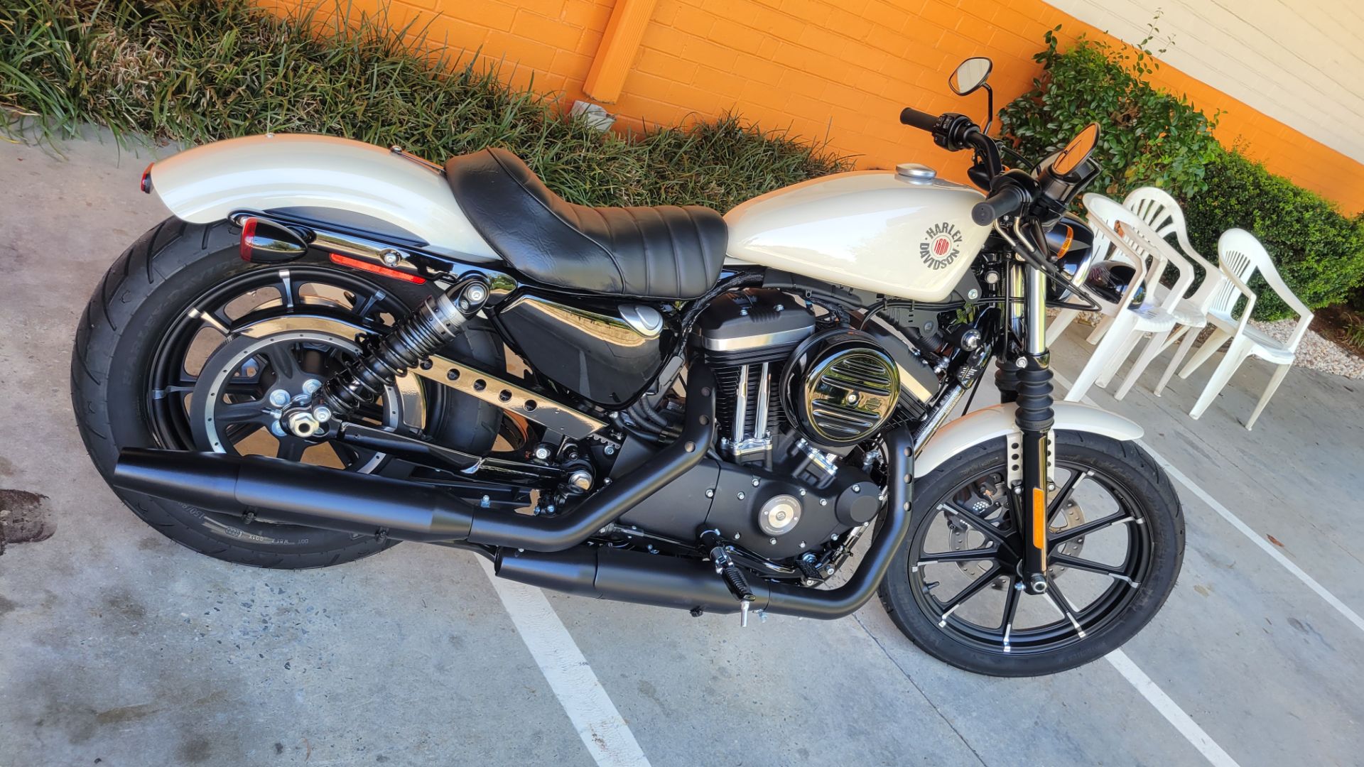 2022 Harley-Davidson Iron 883™ in Winston Salem, North Carolina - Photo 3