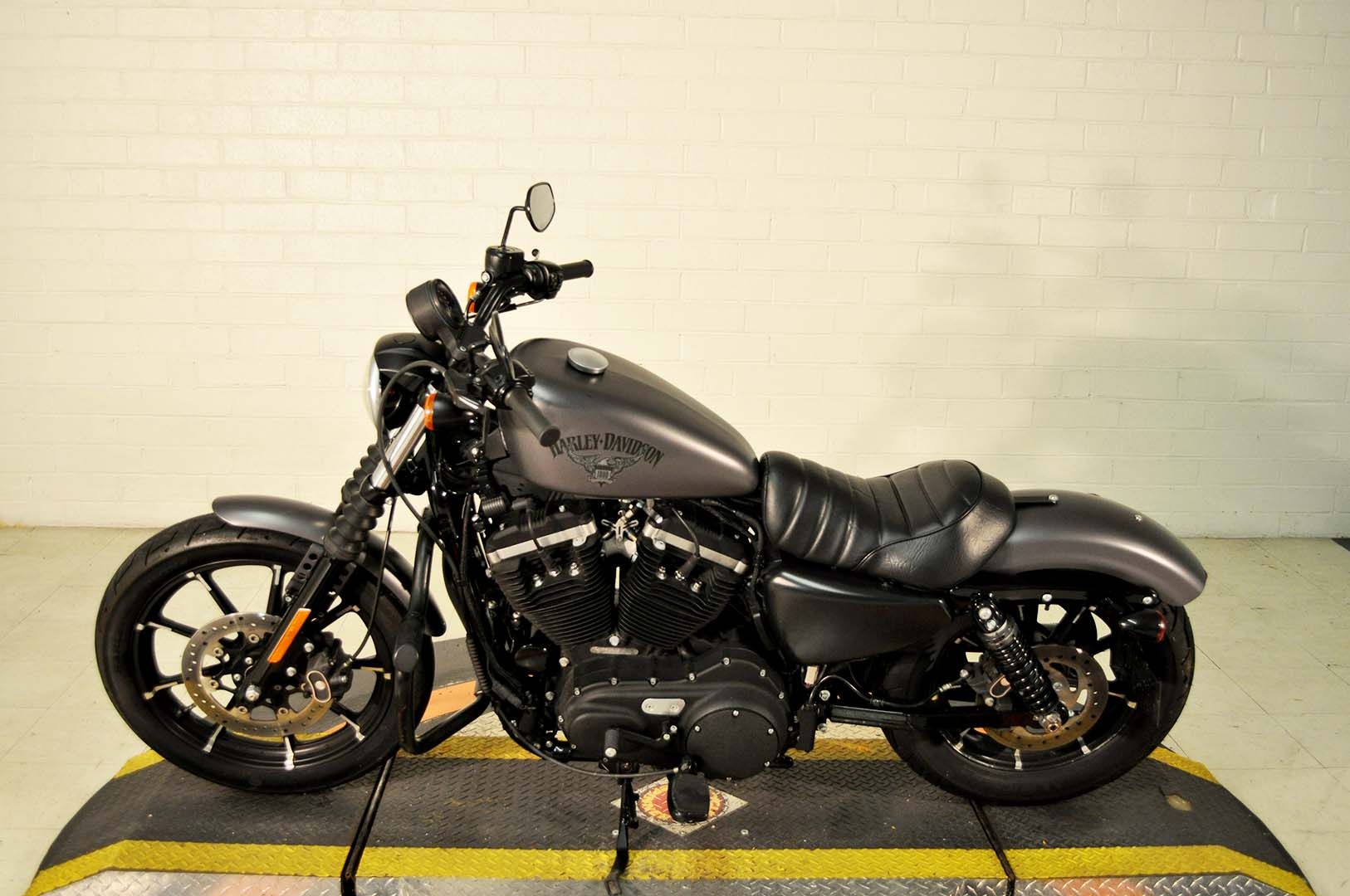 2016 Harley-Davidson Iron 883™ in Winston Salem, North Carolina - Photo 5