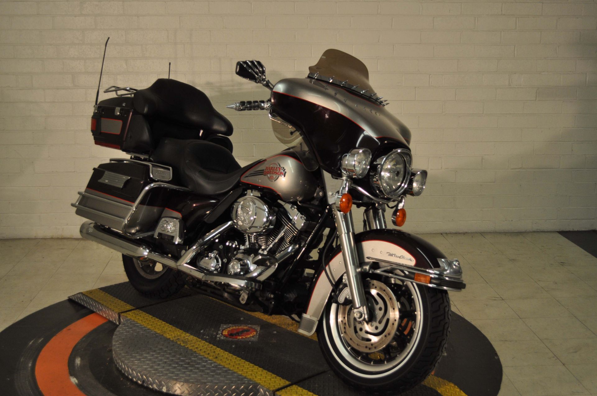 2007 Harley-Davidson Electra Glide® Classic in Winston Salem, North Carolina - Photo 10