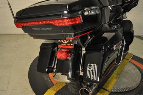 2017 Harley-Davidson Electra Glide® Ultra Classic® in Winston Salem, North Carolina - Photo 11