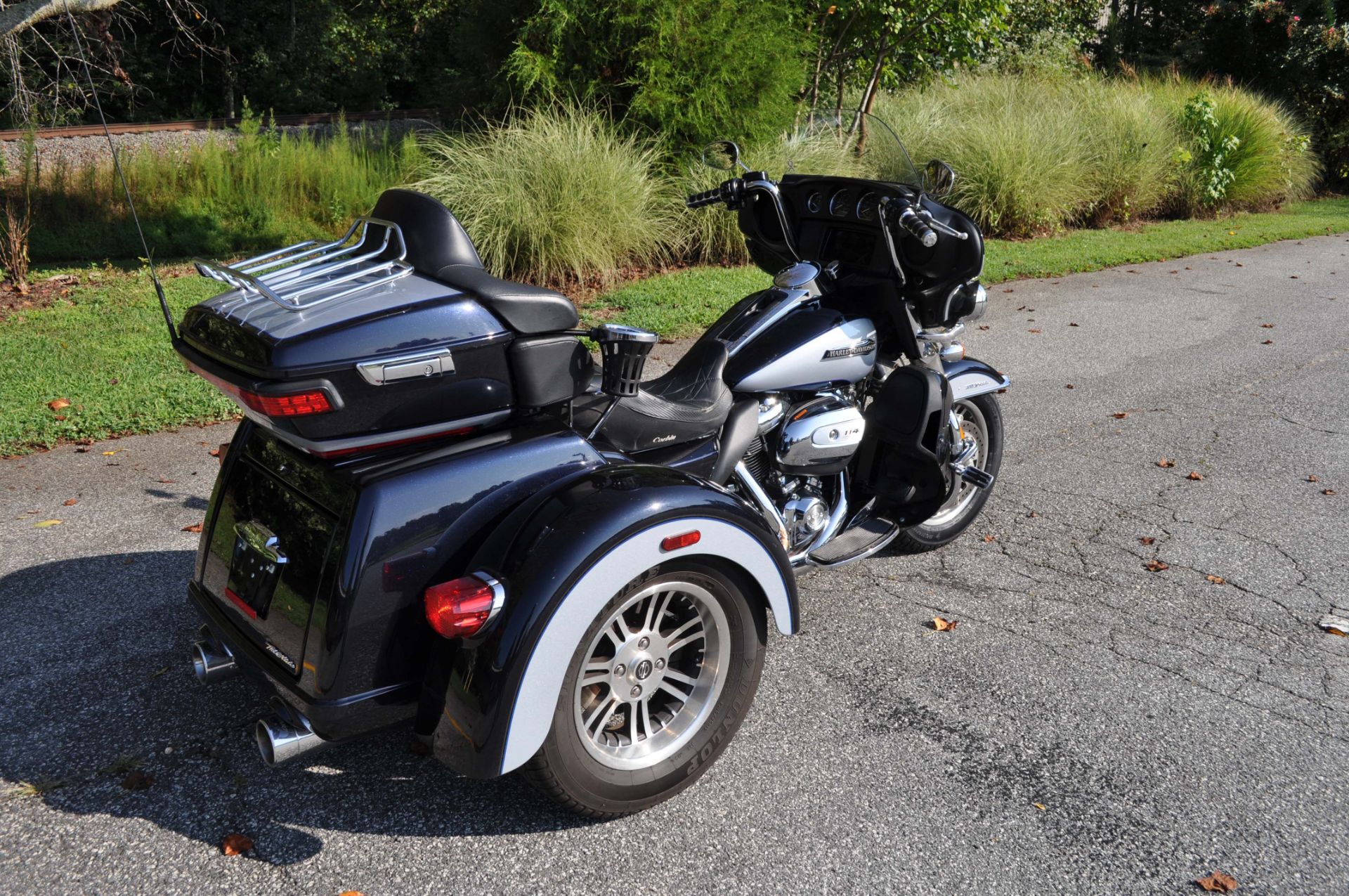 2019 Harley-Davidson Tri Glide® Ultra in Winston Salem, North Carolina - Photo 2