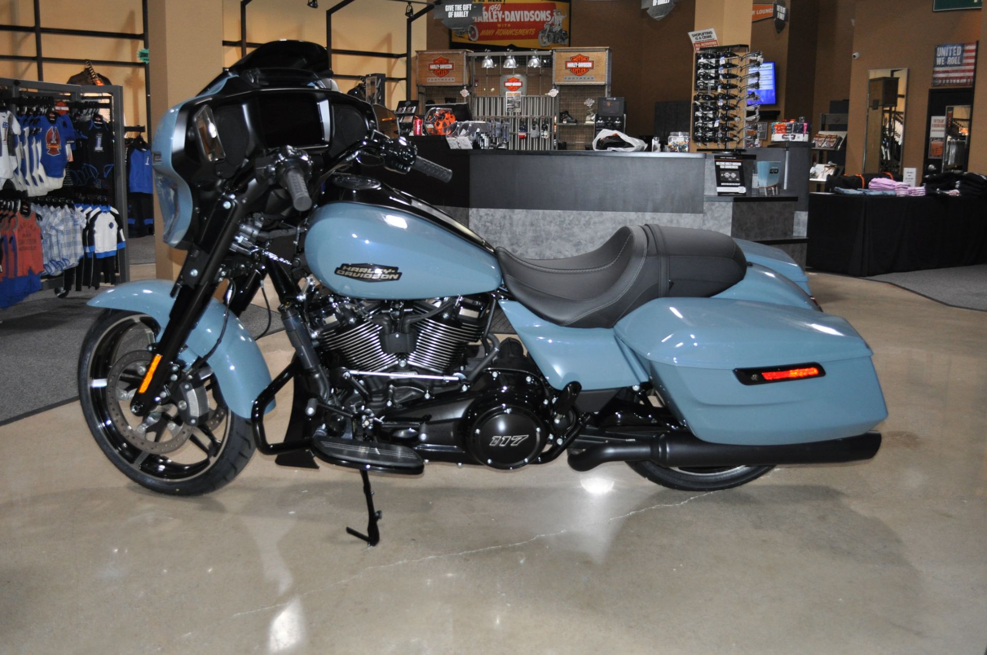 2024 Harley-Davidson Street Glide® in Winston Salem, North Carolina - Photo 11