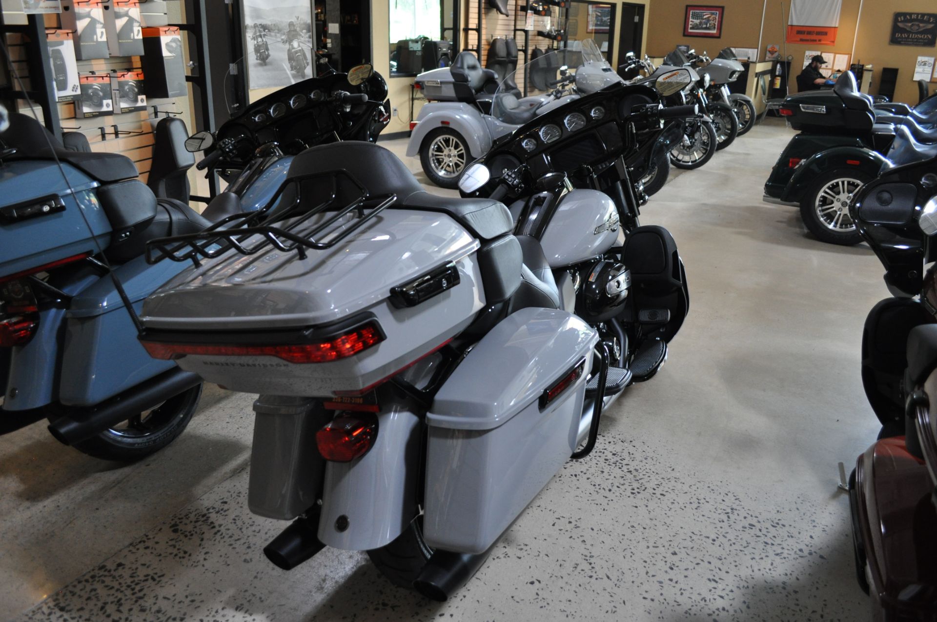 2024 Harley-Davidson Ultra Limited in Winston Salem, North Carolina - Photo 6