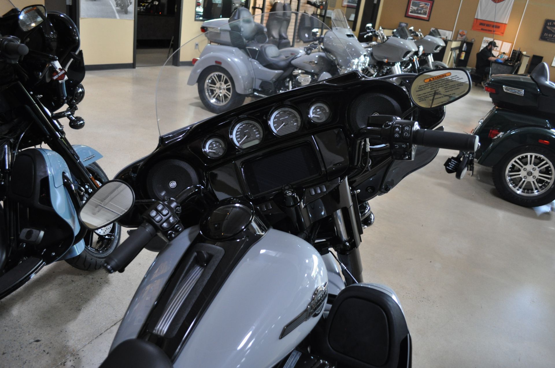 2024 Harley-Davidson Ultra Limited in Winston Salem, North Carolina - Photo 7