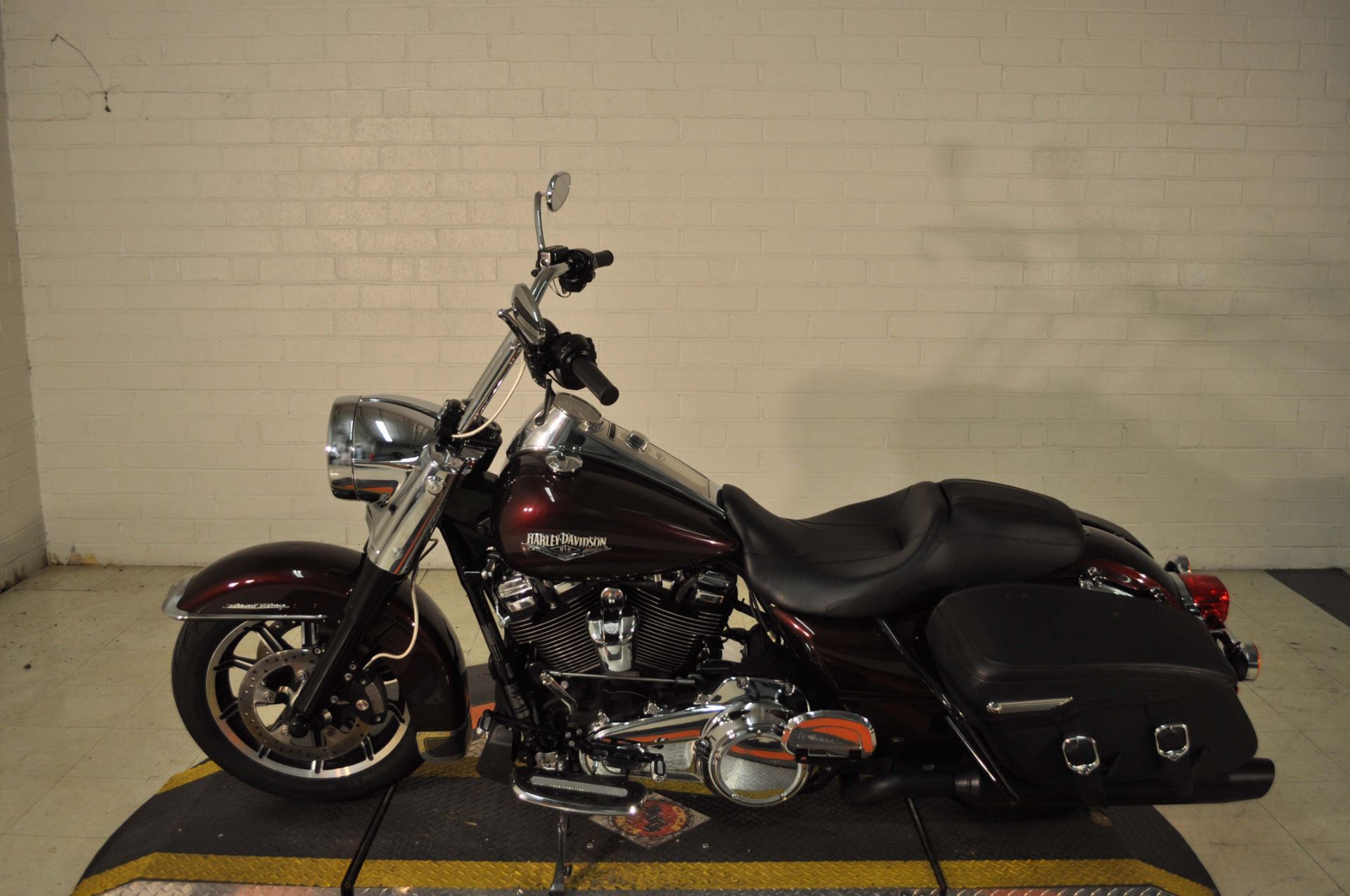 2018 Harley-Davidson Road King® in Winston Salem, North Carolina - Photo 5