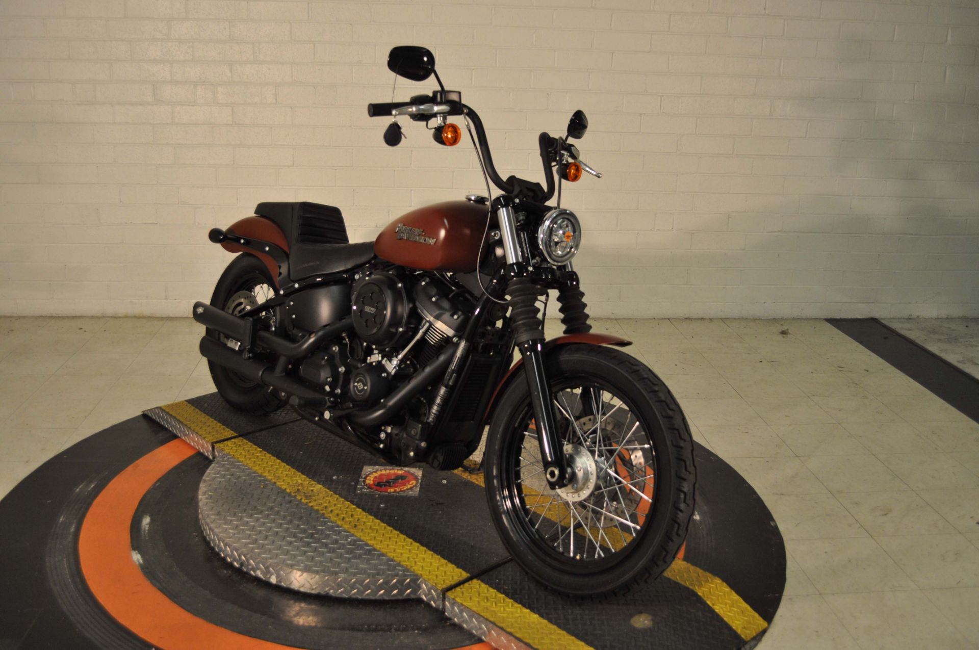 2018 Harley-Davidson Street Bob® 107 in Winston Salem, North Carolina - Photo 9