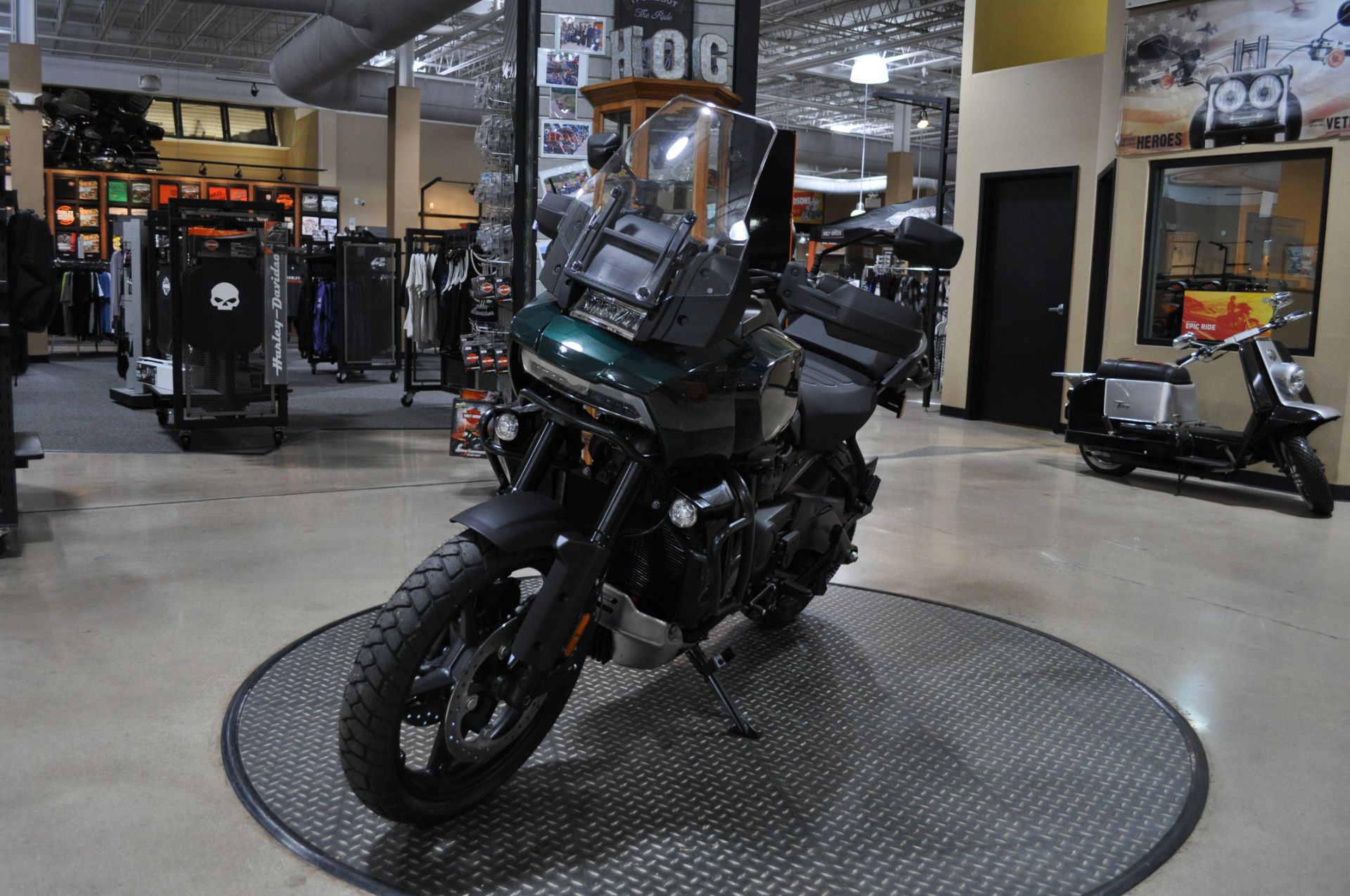 2024 Harley-Davidson Pan America® 1250 Special in Winston Salem, North Carolina - Photo 15