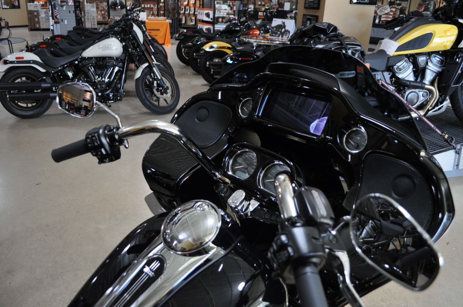 2023 Harley-Davidson Road Glide® 3 in Winston Salem, North Carolina - Photo 10