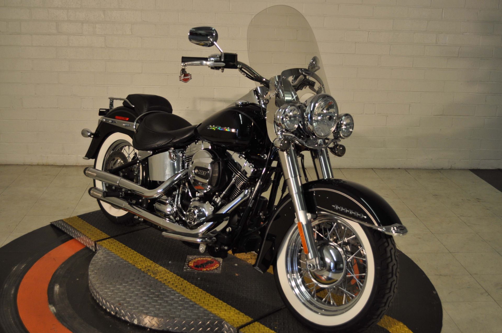 2017 Harley-Davidson Softail® Deluxe in Winston Salem, North Carolina - Photo 9