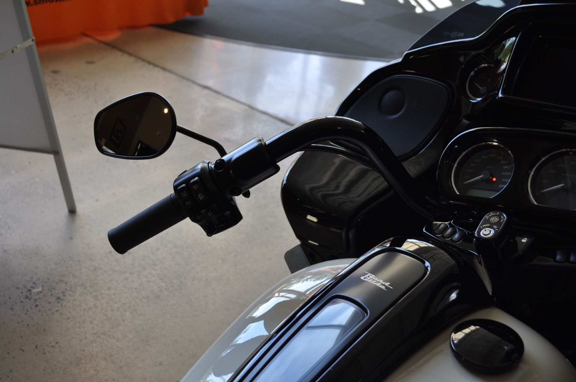 2023 Harley-Davidson Road Glide® ST in Winston Salem, North Carolina - Photo 8