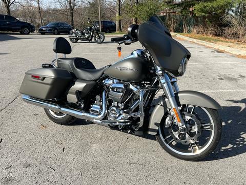 2018 Harley-Davidson Street Glide® in Franklin, Tennessee - Photo 6