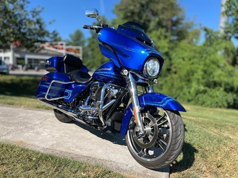 2019 Harley-Davidson Street Glide® in Franklin, Tennessee - Photo 6
