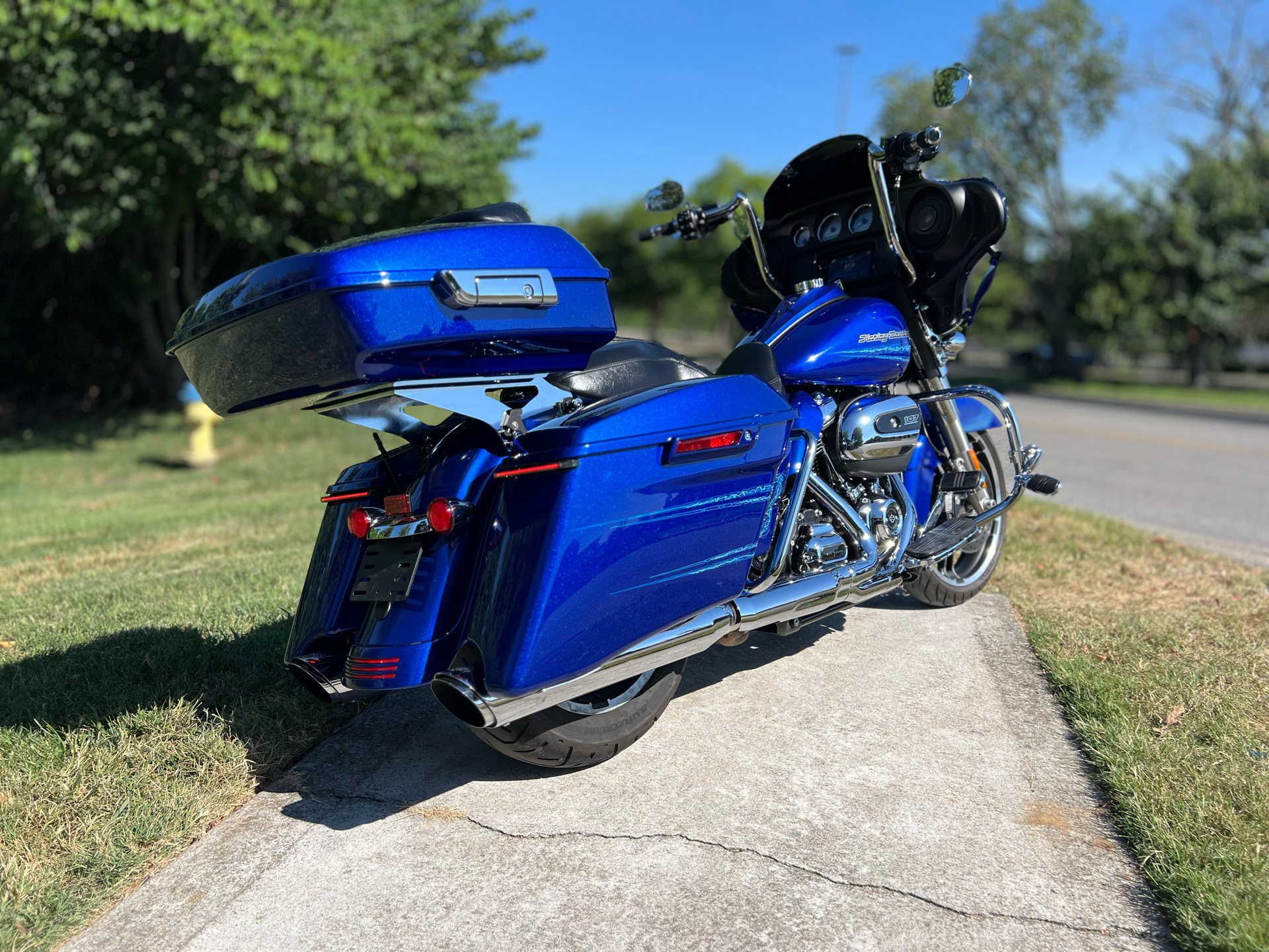 2019 Harley-Davidson Street Glide® in Franklin, Tennessee - Photo 11