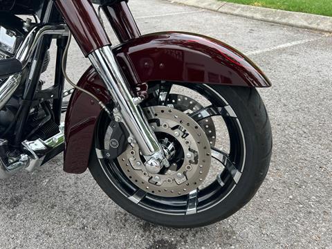 2010 Harley-Davidson CVO™ Street Glide® in Franklin, Tennessee - Photo 3