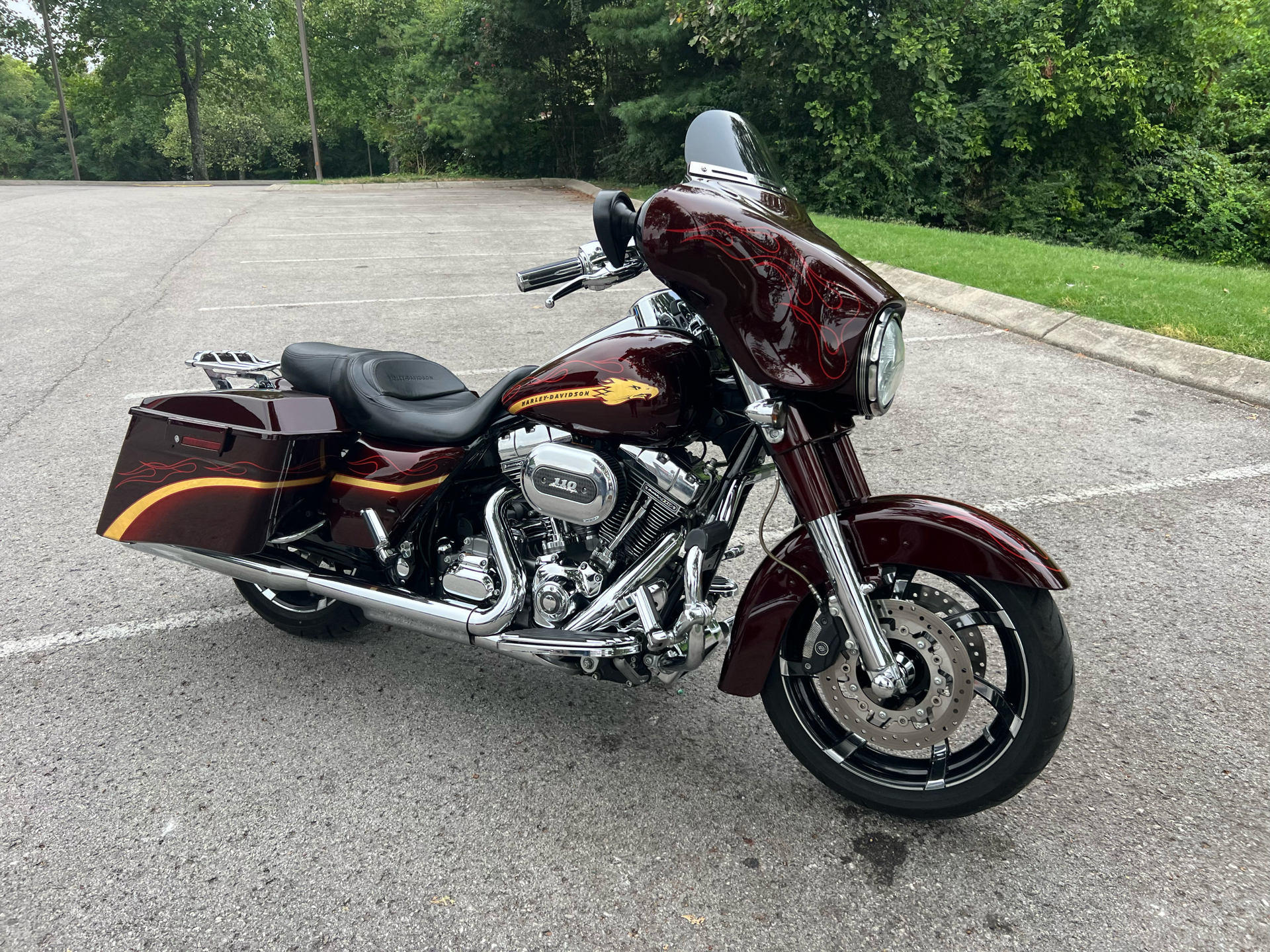 2010 Harley-Davidson CVO™ Street Glide® in Franklin, Tennessee - Photo 5