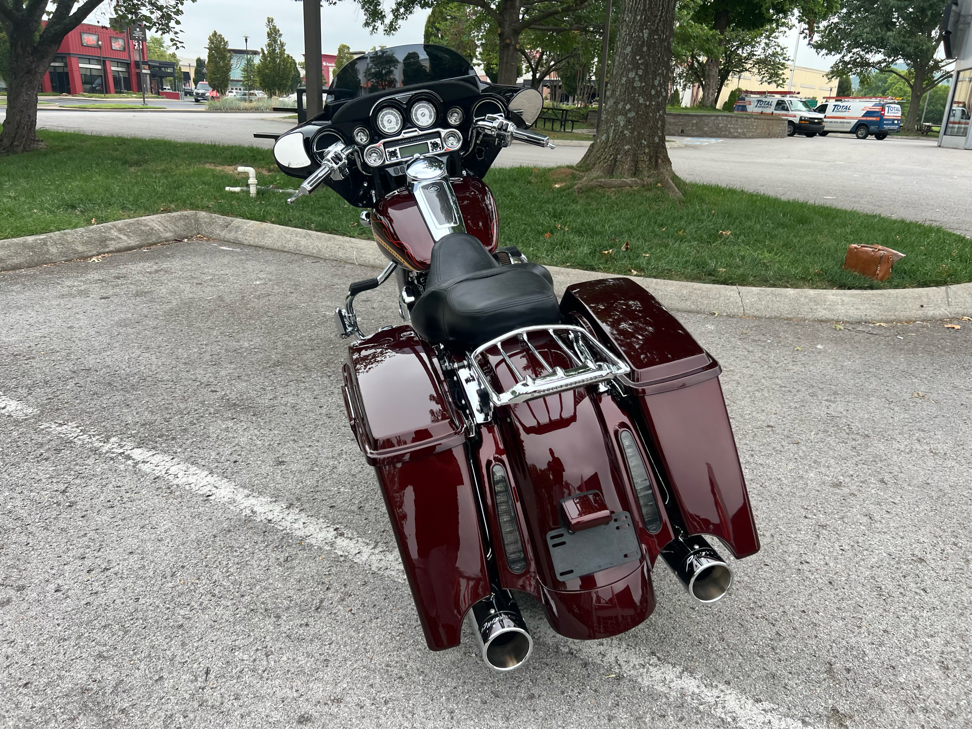 2010 Harley-Davidson CVO™ Street Glide® in Franklin, Tennessee - Photo 14