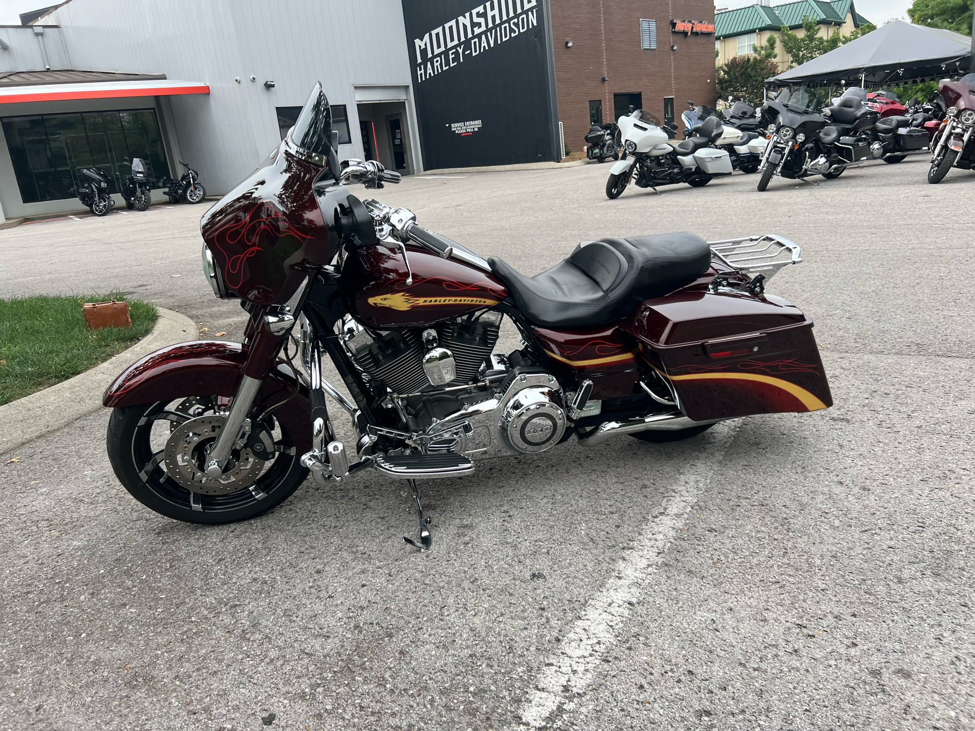 2010 Harley-Davidson CVO™ Street Glide® in Franklin, Tennessee - Photo 20