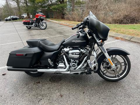 2017 Harley-Davidson Street Glide® Special in Franklin, Tennessee - Photo 8