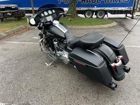 2017 Harley-Davidson Street Glide® Special in Franklin, Tennessee - Photo 16